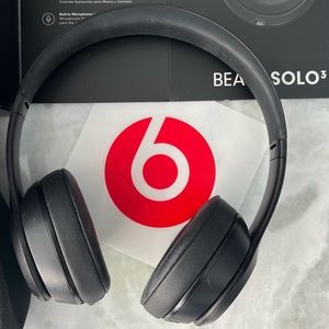 Beats Solo 3 Wireless On Ear Headphones